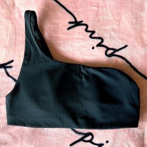 EUC Lululemon Ribbed asymmetrical bra!!